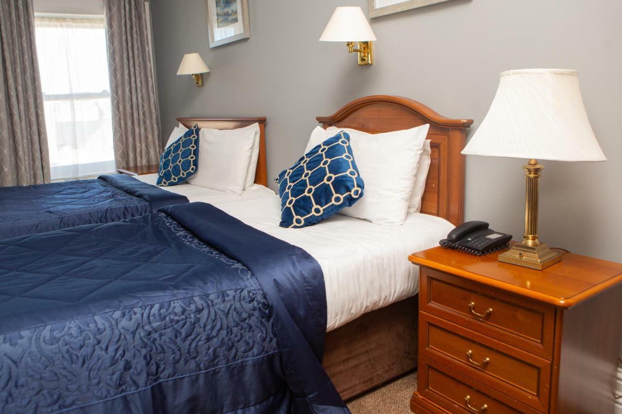 Leens Hotel Abbeyfeale Ngoại thất bức ảnh